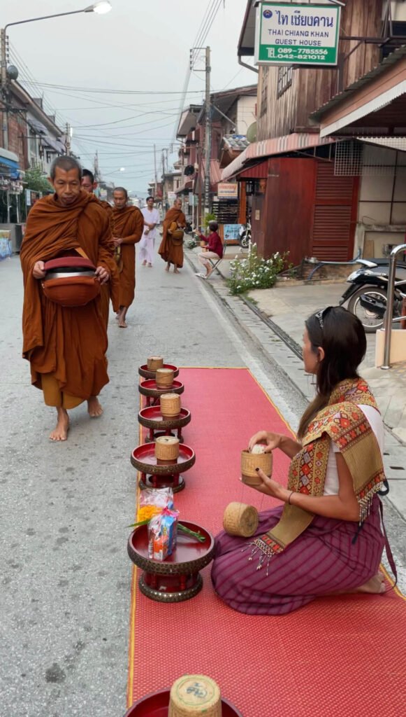 comportements à respecter en Thailande avec les moines